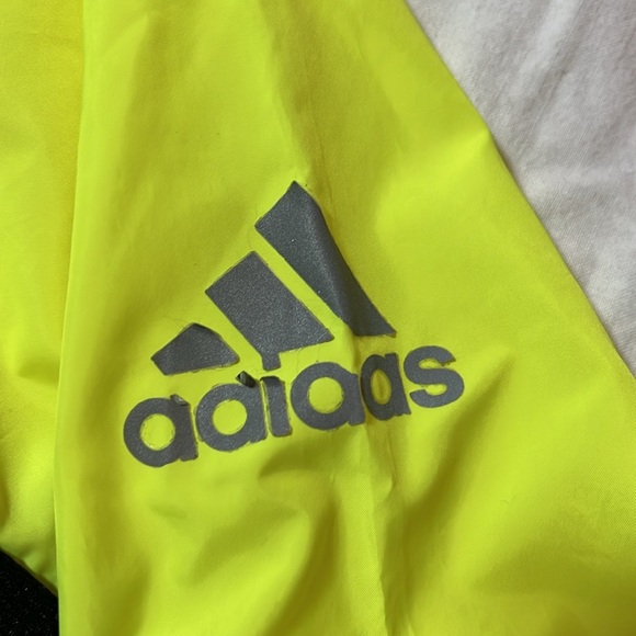 Adidas running jacket size 13/14 (Japan size 140) - Picture 3 of 4